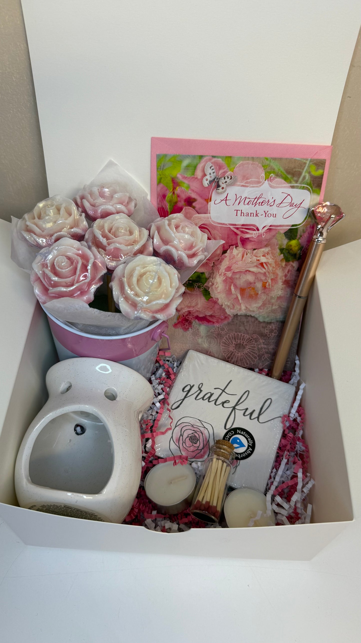 Mother’s Day Gift Set– Honeysuckle Jasmine & Asian Sandalwood Candle & Wax Melts | Floral & Elegant